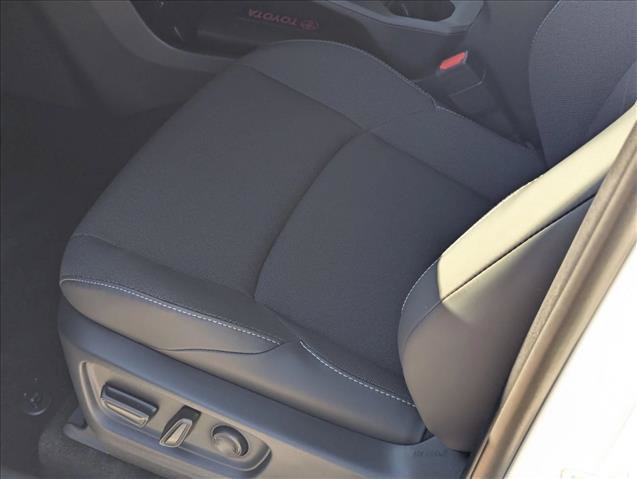 New 2026 Toyota C-HR AWD/4WD image 4