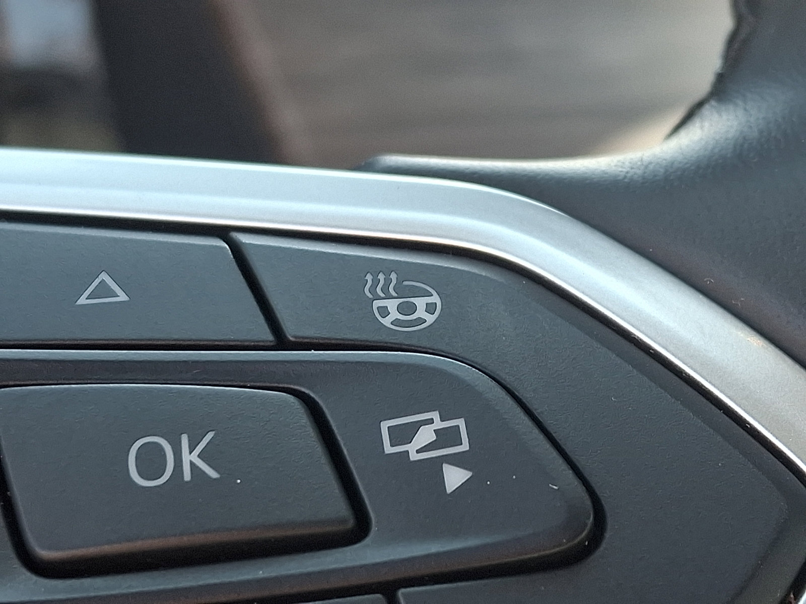 Used 2025 Volkswagen Atlas SEL Premium R-Line AWD/4WD image 25