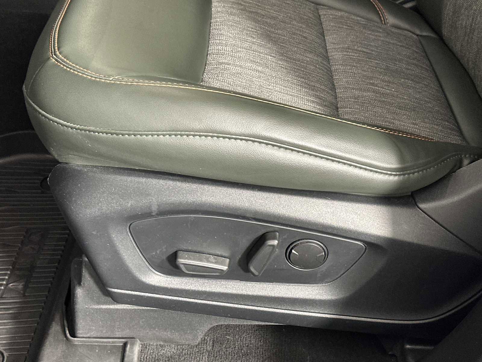 Used 2022 Ford Explorer Timberline image 9