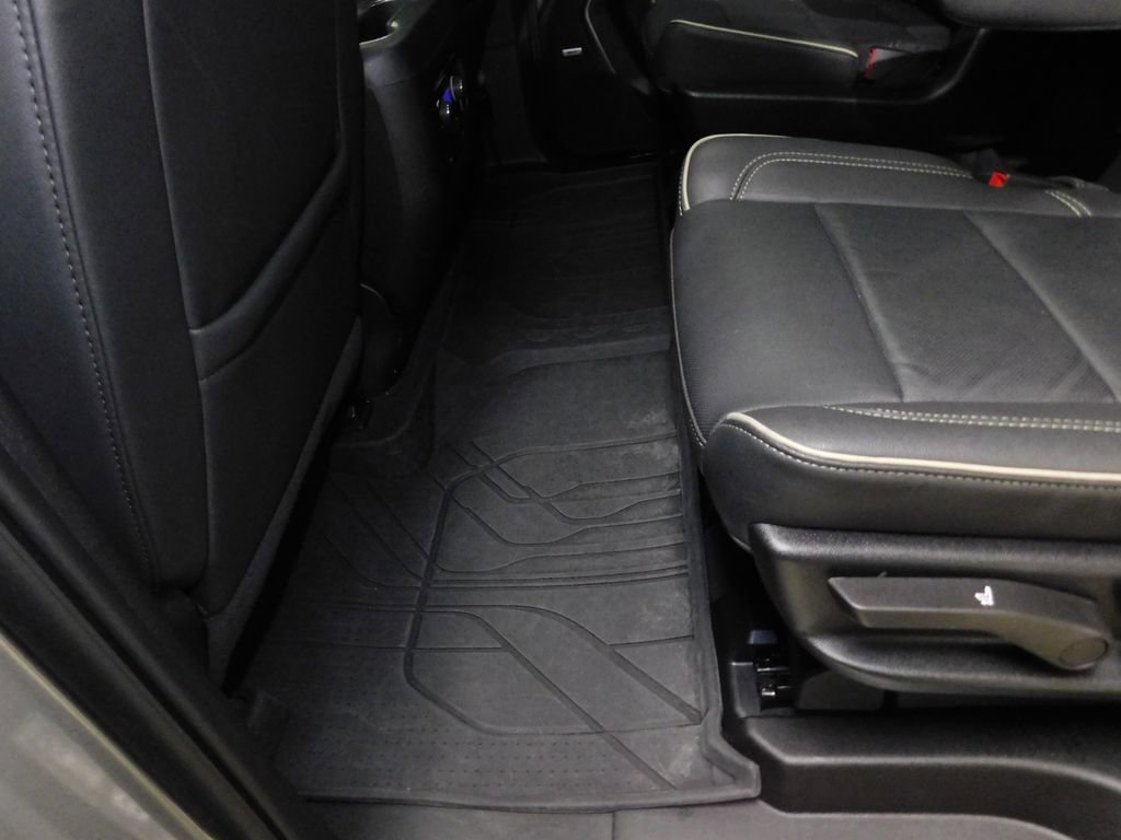 Used 2024 Chevrolet Tahoe Premier w/ Premium Package AWD/4WD image 80