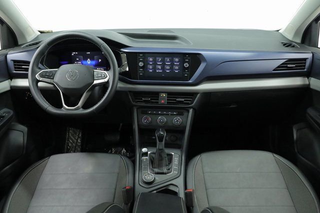 Certified 2022 Volkswagen Taos SE w/ Panoramic Sunroof Package image 12