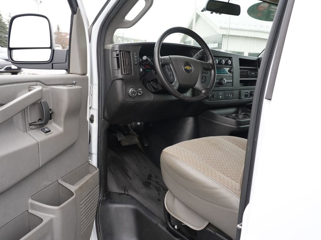 Used 2022 Chevrolet Express 3500 LS RWD image 13