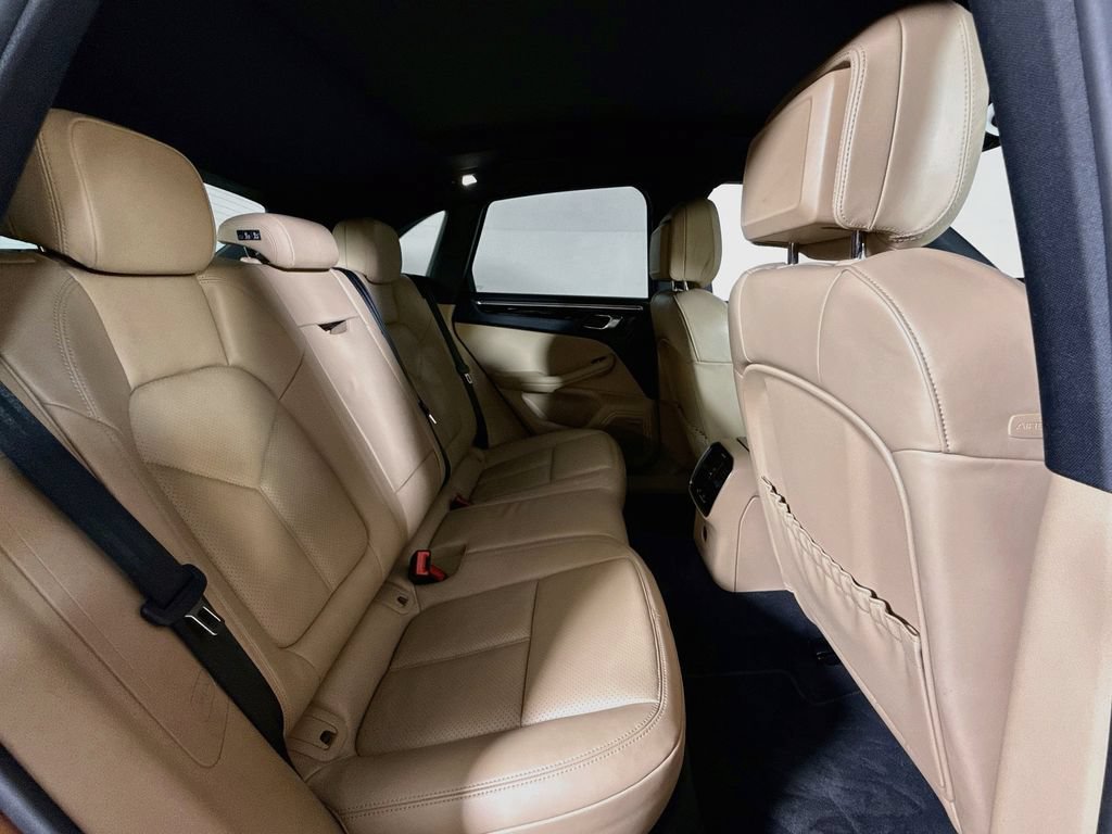 Certified 2019 Porsche Macan S AWD/4WD image 19