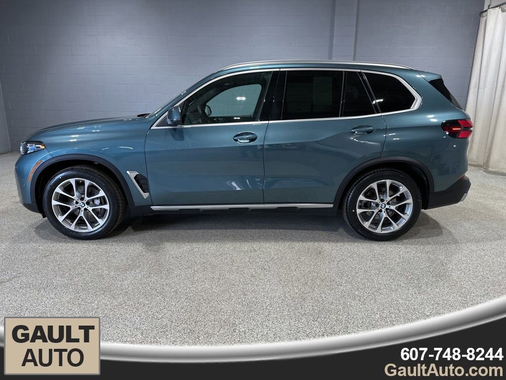 Certified 2024 BMW X5 xDrive40i w/ Premium Package image 5