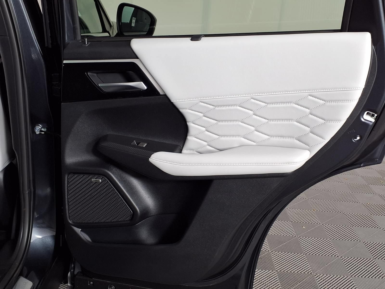 New 2026 Mitsubishi Outlander SEL AWD/4WD image 10
