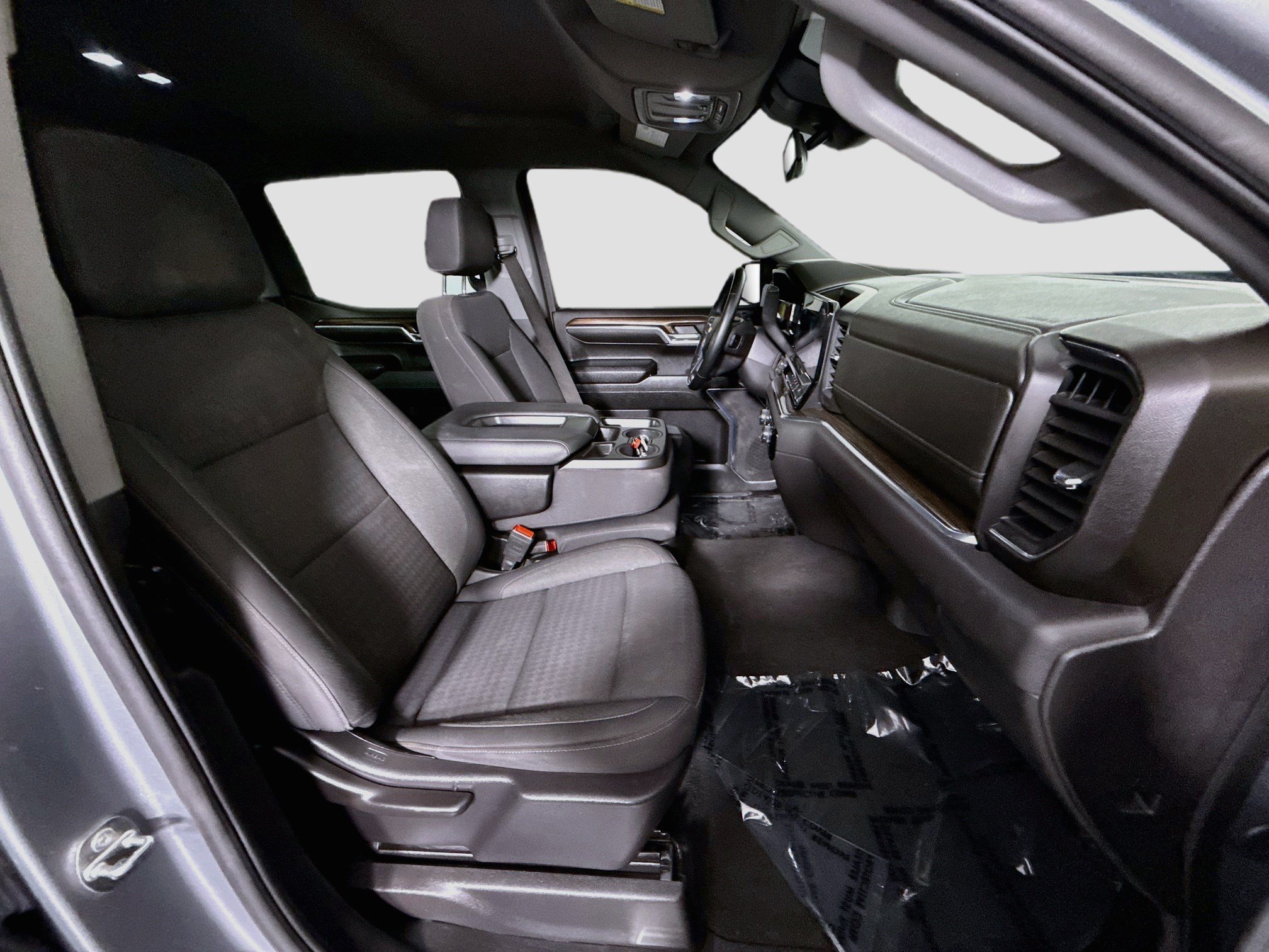 Used 2024 Chevrolet Silverado 1500 LT RWD image 28