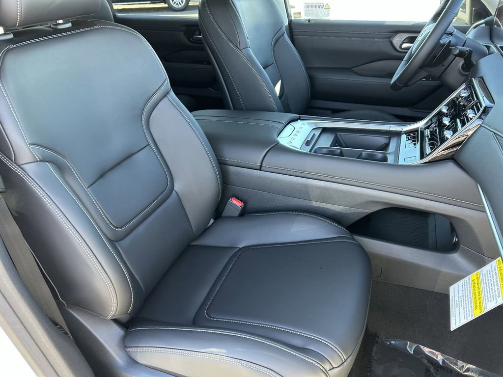 New 2026 Nissan Armada SV image 10