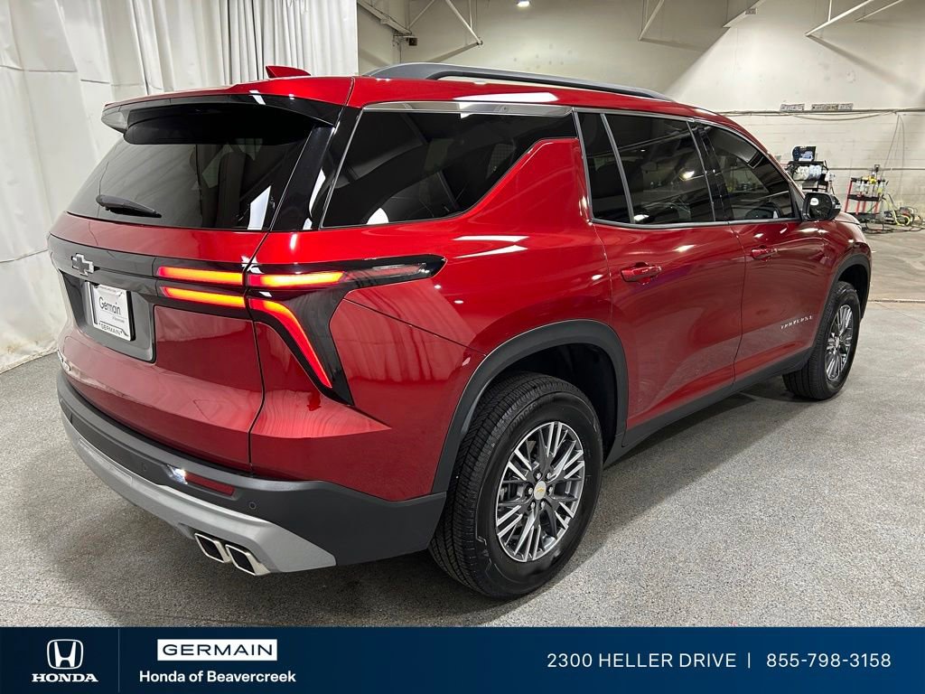 Used 2025 Chevrolet Traverse LT w/ Driver Confidence Package AWD/4WD image 8