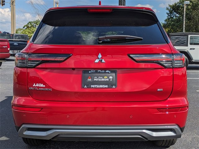 New 2025 Mitsubishi Outlander SE image 6