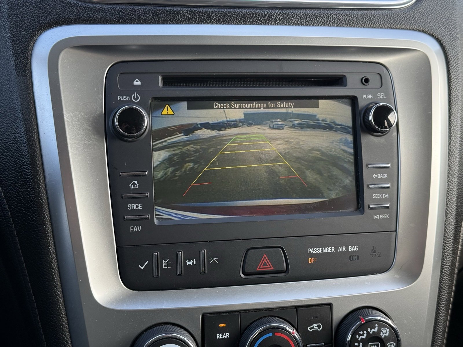 Used 2016 GMC Acadia SLE image 25