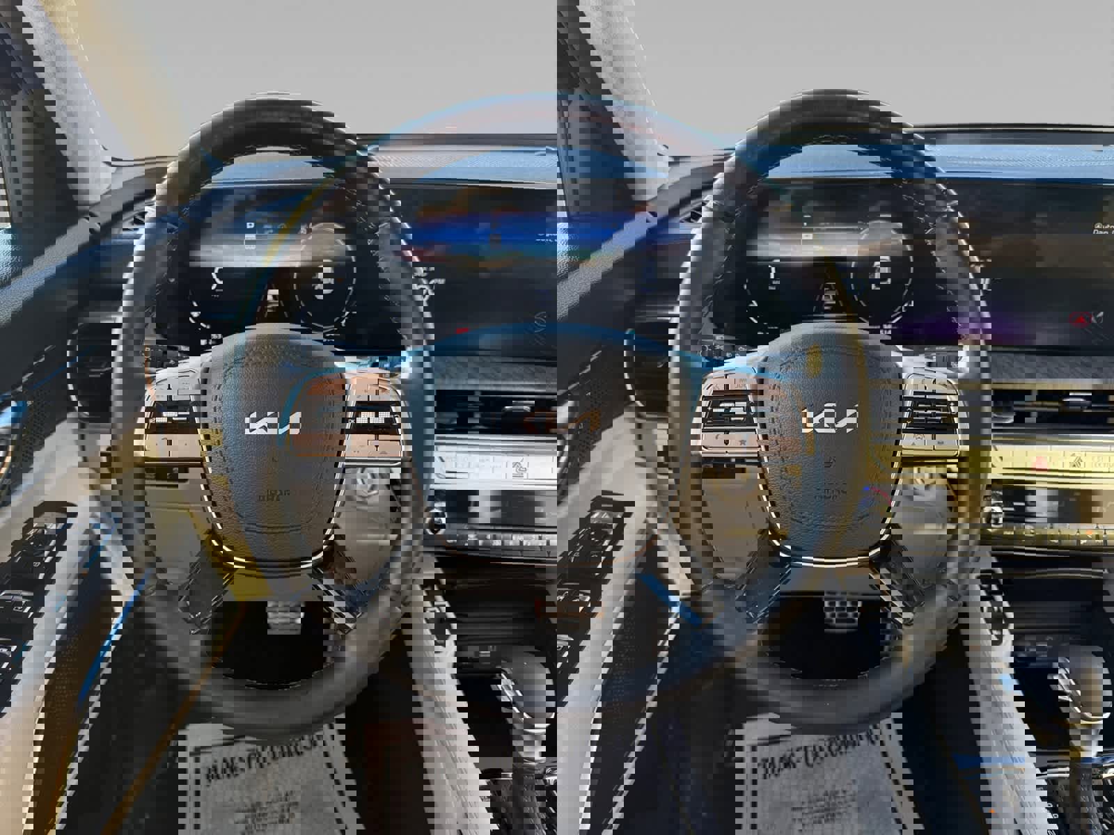 Certified 2024 Kia Telluride SX Prestige w/ Towing Package image 12