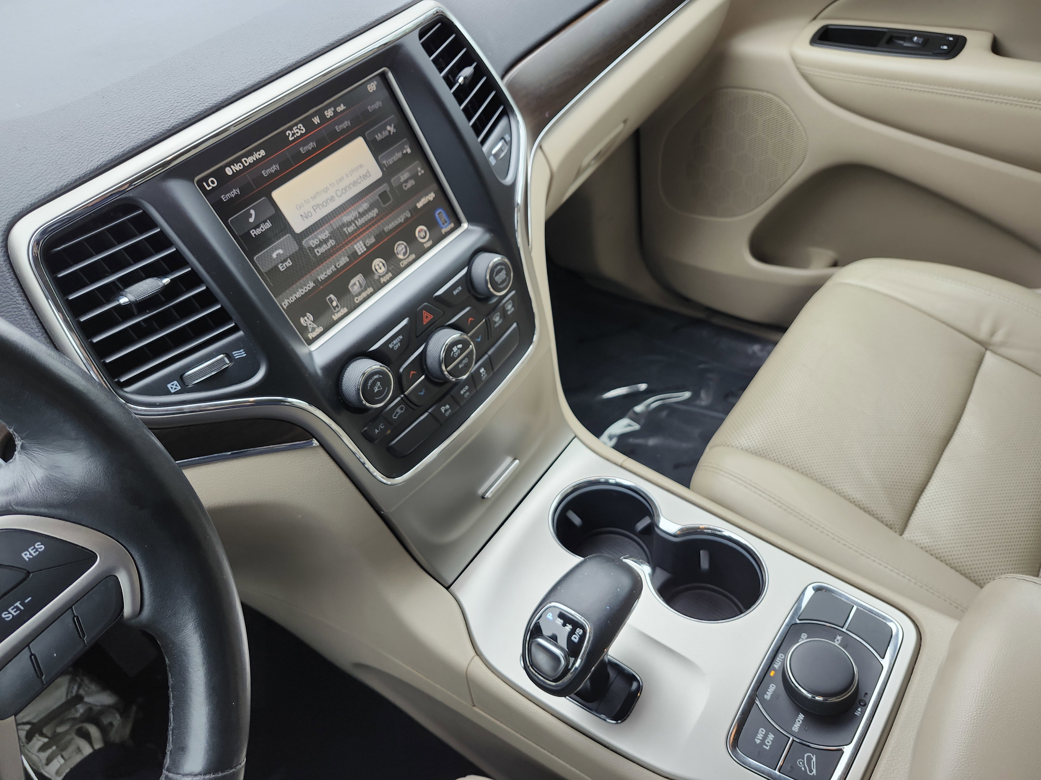 Used 2015 Jeep Grand Cherokee Limited w/ Luxury Group II AWD/4WD image 31