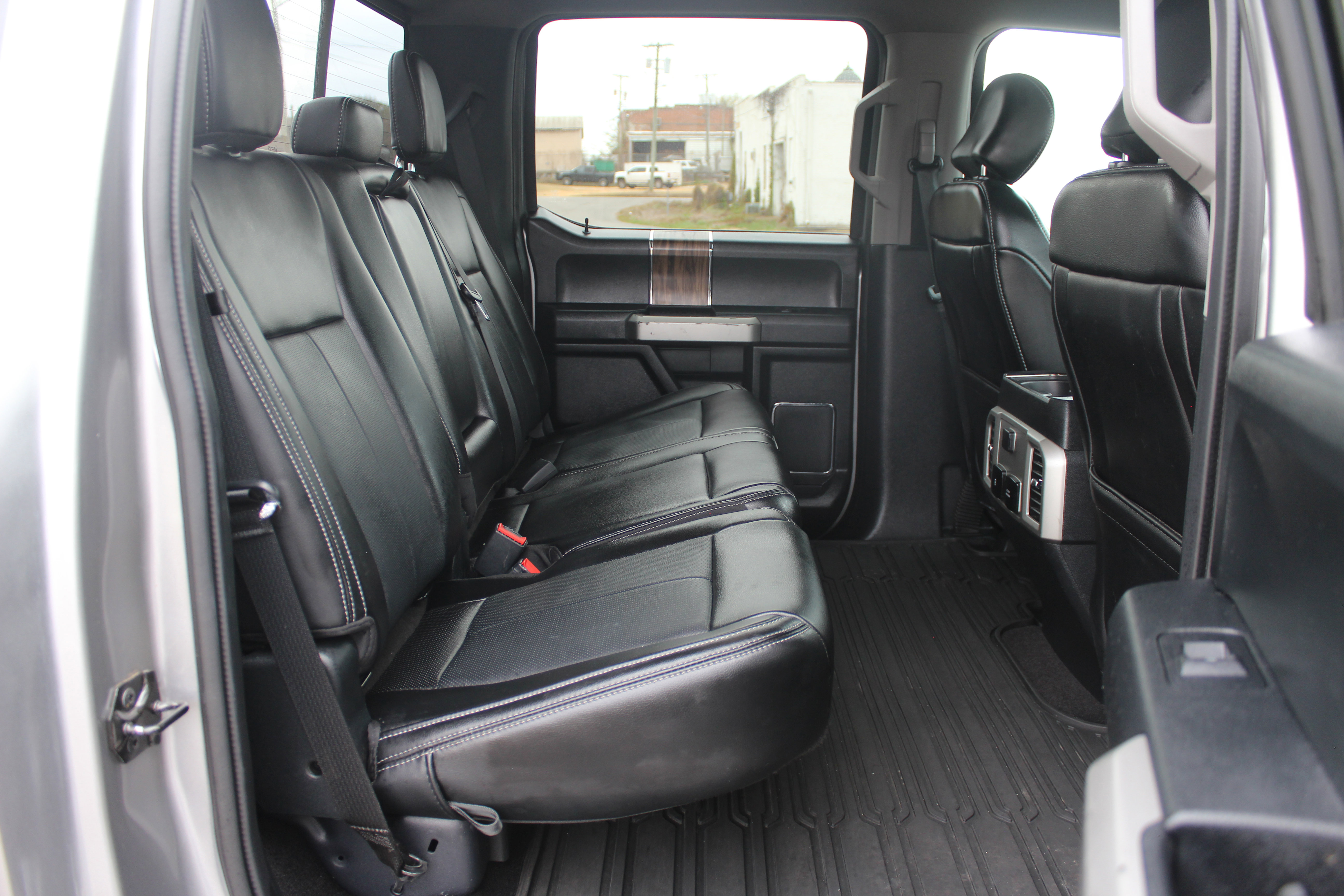 Used 2020 Ford F150 Lariat image 46