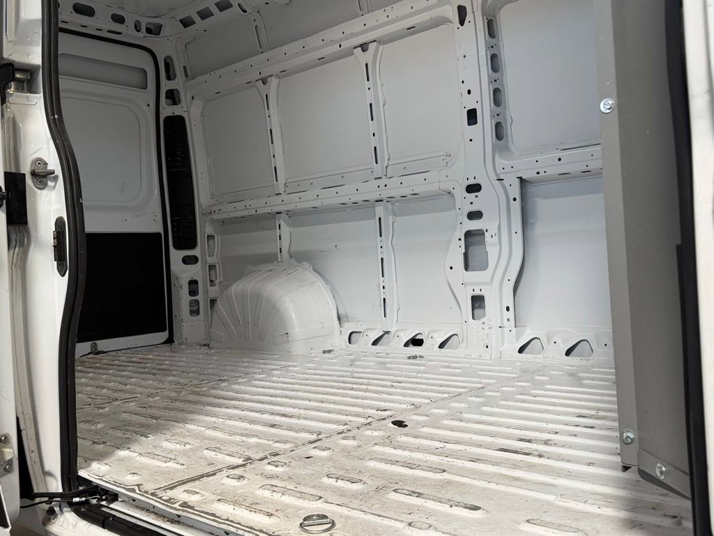 Used 2024 RAM ProMaster 2500 w/ Convenience Group FWD image 28