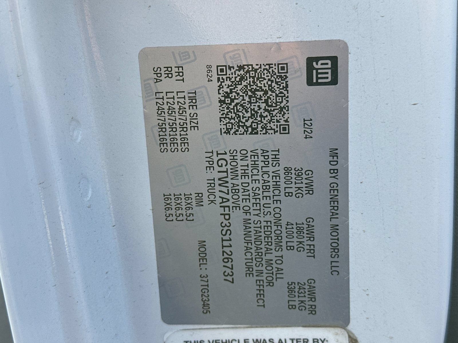 New 2025 GMC Savana 2500 w/ Driver Convenience Package RWD image 18