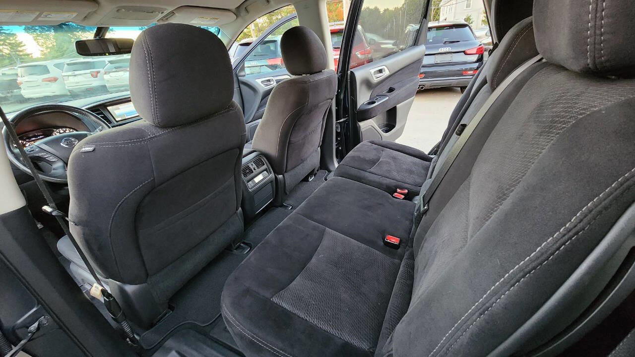 Used 2015 Nissan Pathfinder SV w/ Cargo Package AWD/4WD image 31