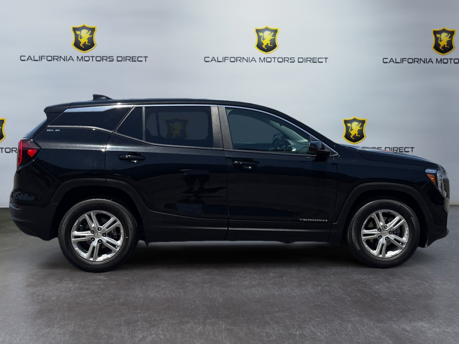 Used 2022 GMC Terrain SLE FWD image 6