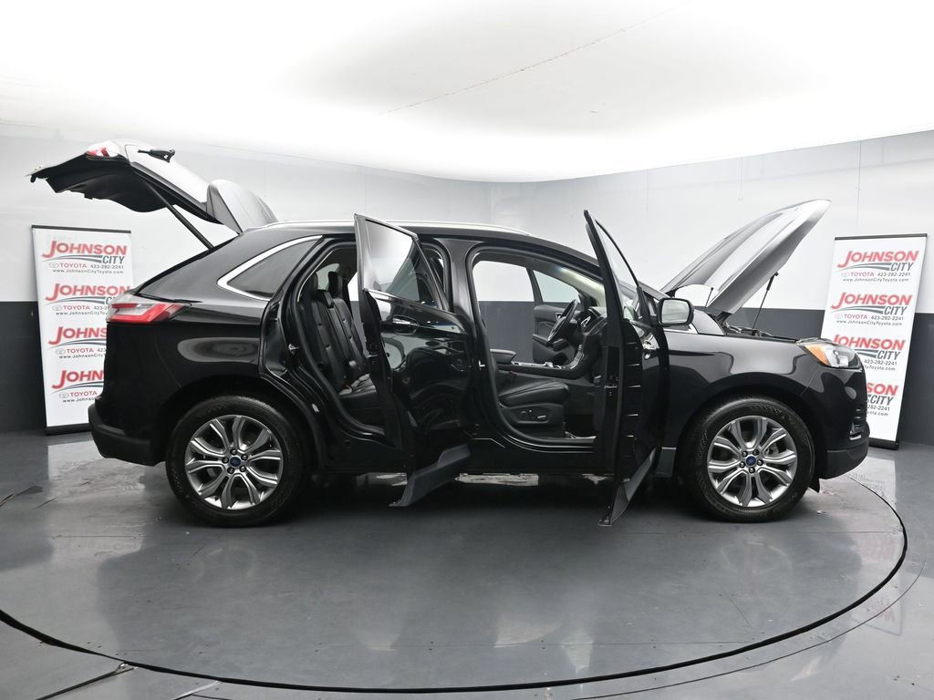 Used 2019 Ford Edge Titanium w/ Cargo Accessory Package image 45