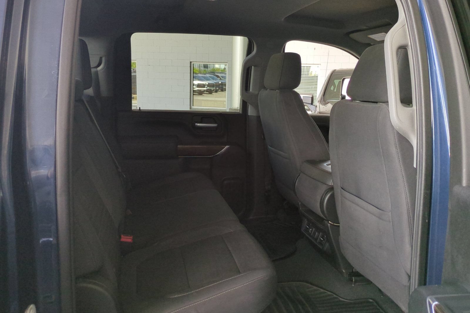 Used 2021 GMC Sierra 2500 SLE w/ SLE Value Package; AWD/4WD image 18
