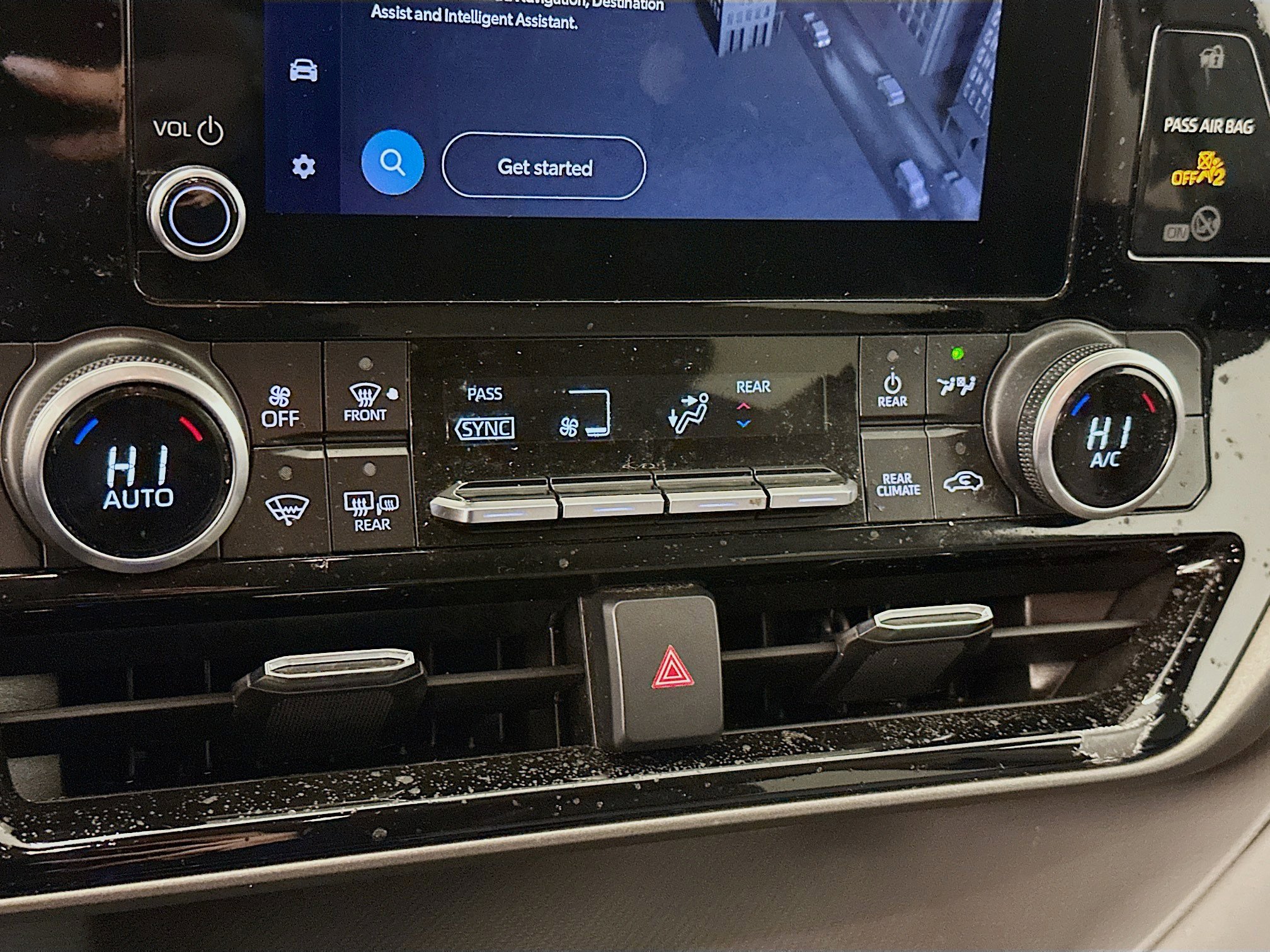 Used 2023 Toyota Highlander LE image 24