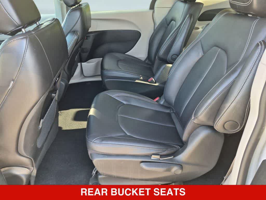 Used 2024 Chrysler Pacifica Limited FWD image 18