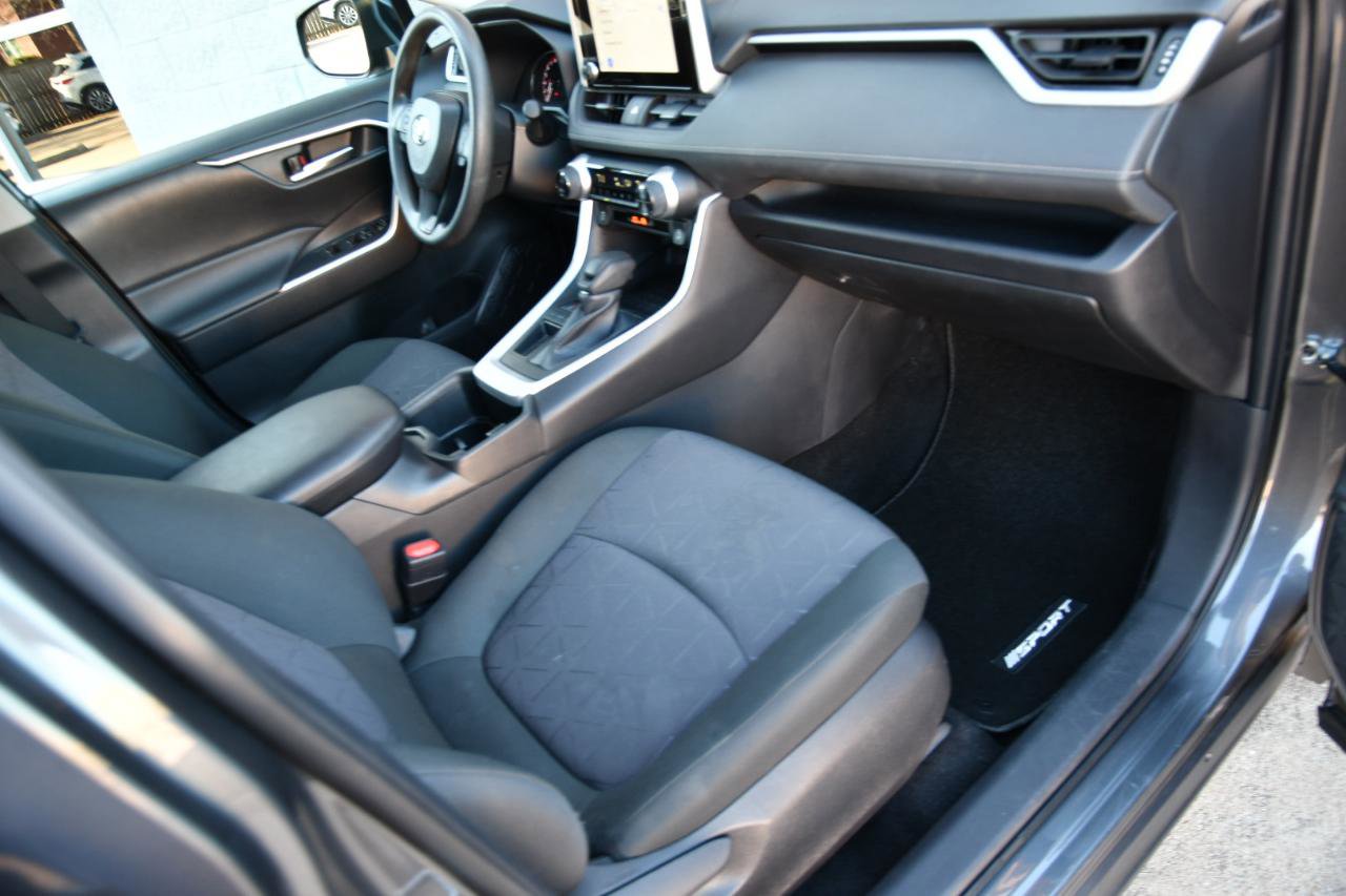 Used 2024 Toyota RAV4 XLE image 26