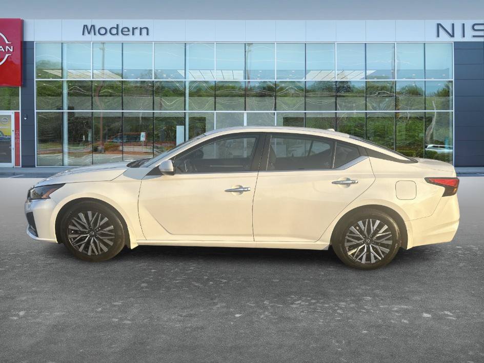 Certified 2023 Nissan Altima 2.5 SV FWD image 8