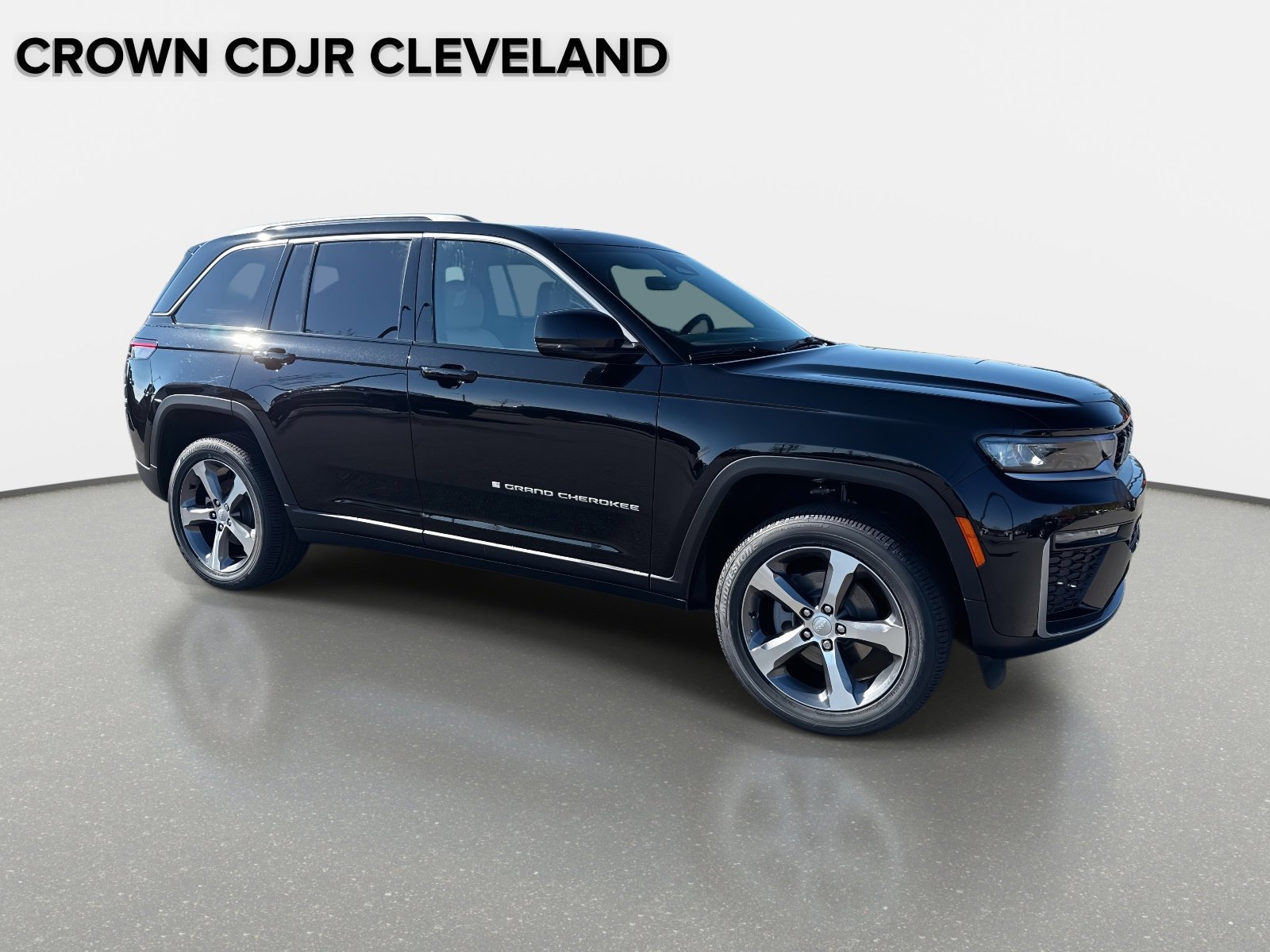 New 2026 Jeep Grand Cherokee Limited w/ Trailer Tow Package AWD/4WD image 2