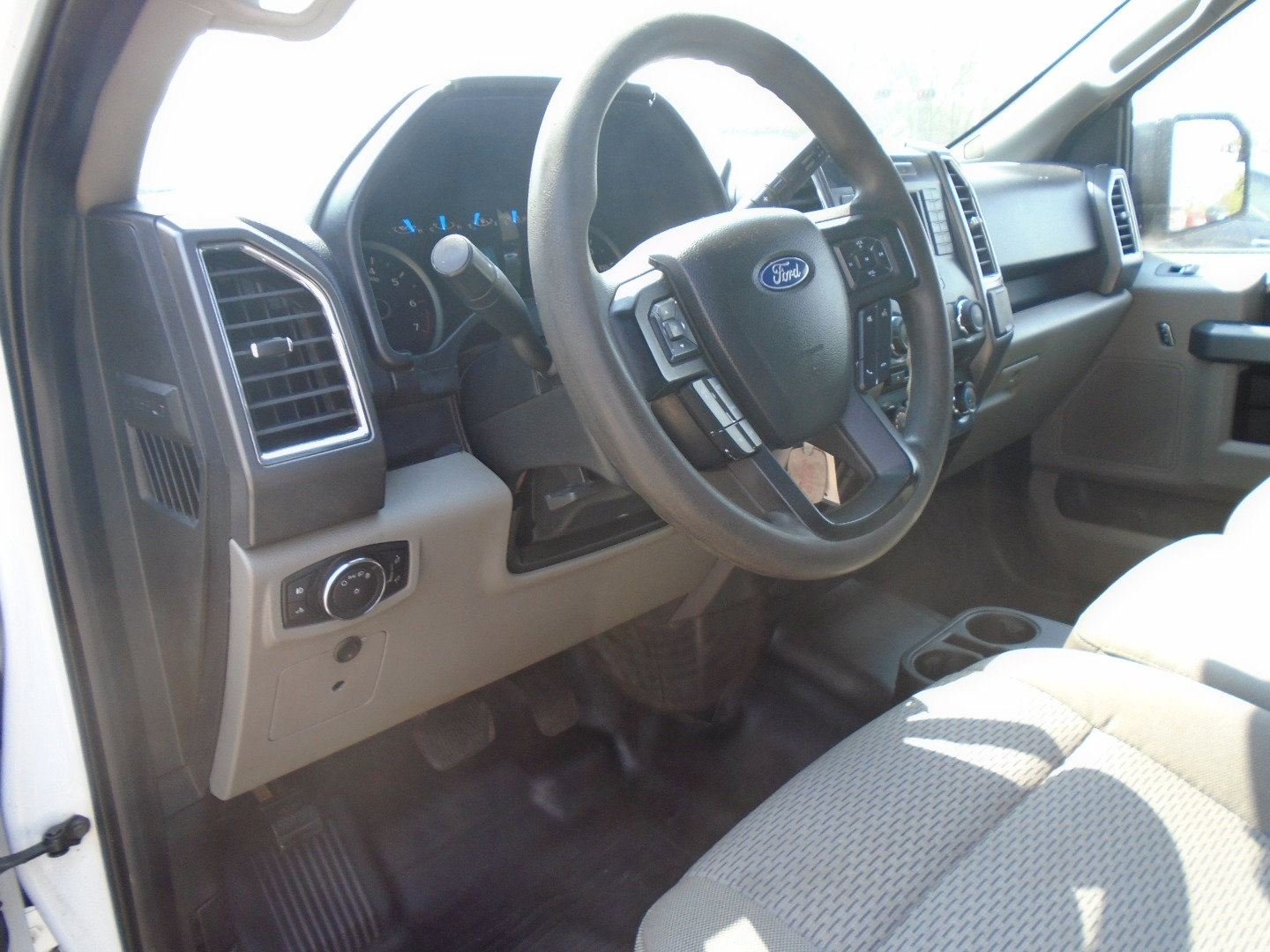 Used 2016 Ford F150 XLT image 14