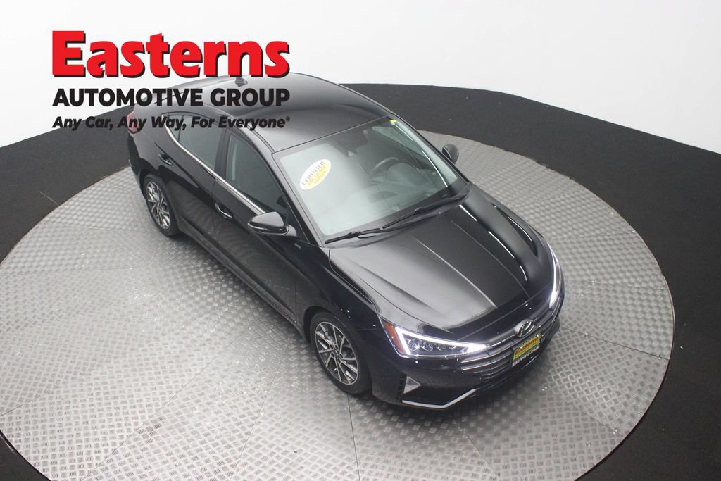 Used 2020 Hyundai Elantra Limited w/ Winter Weather Package FWD image 3
