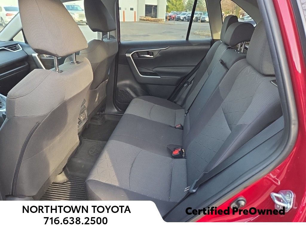 Used 2021 Toyota RAV4 XLE image 13