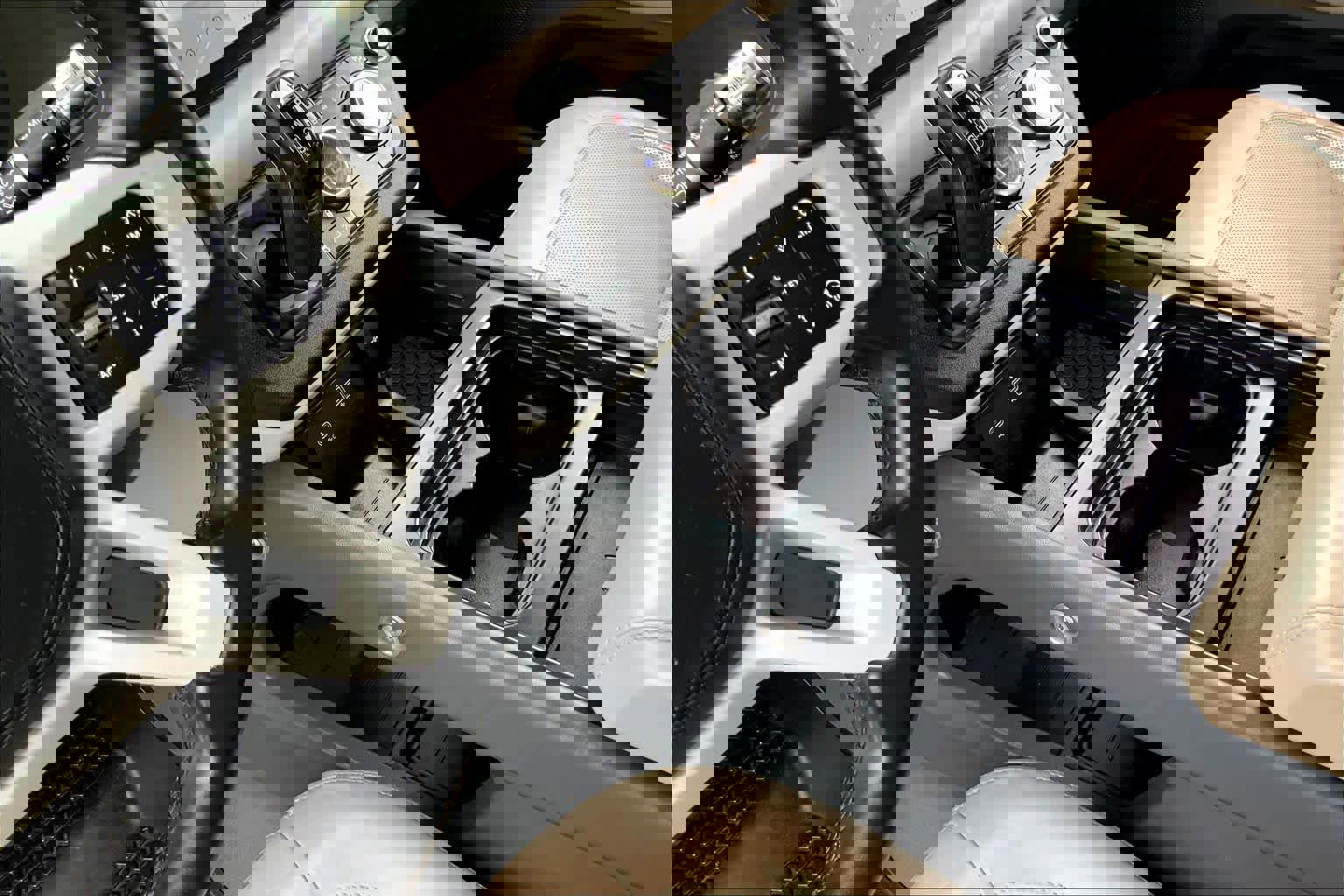 Used 2020 Land Rover Defender 110 HSE image 16