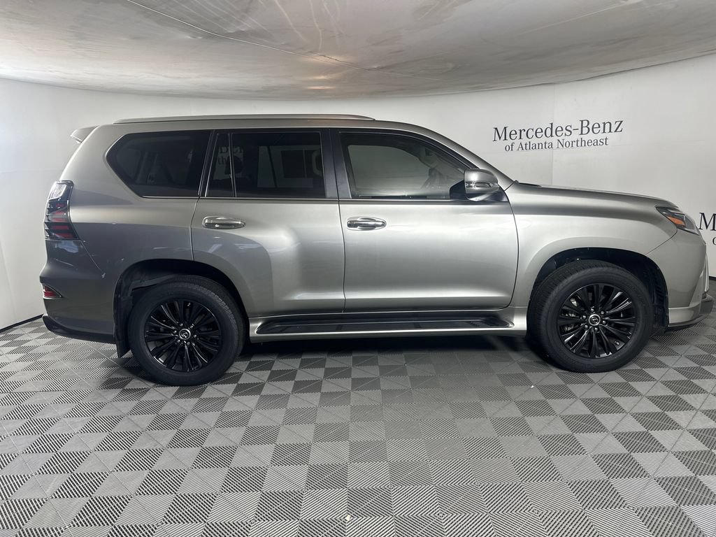 Used 2023 Lexus GX 460 Premium w/ Accessory Package AWD/4WD image 8