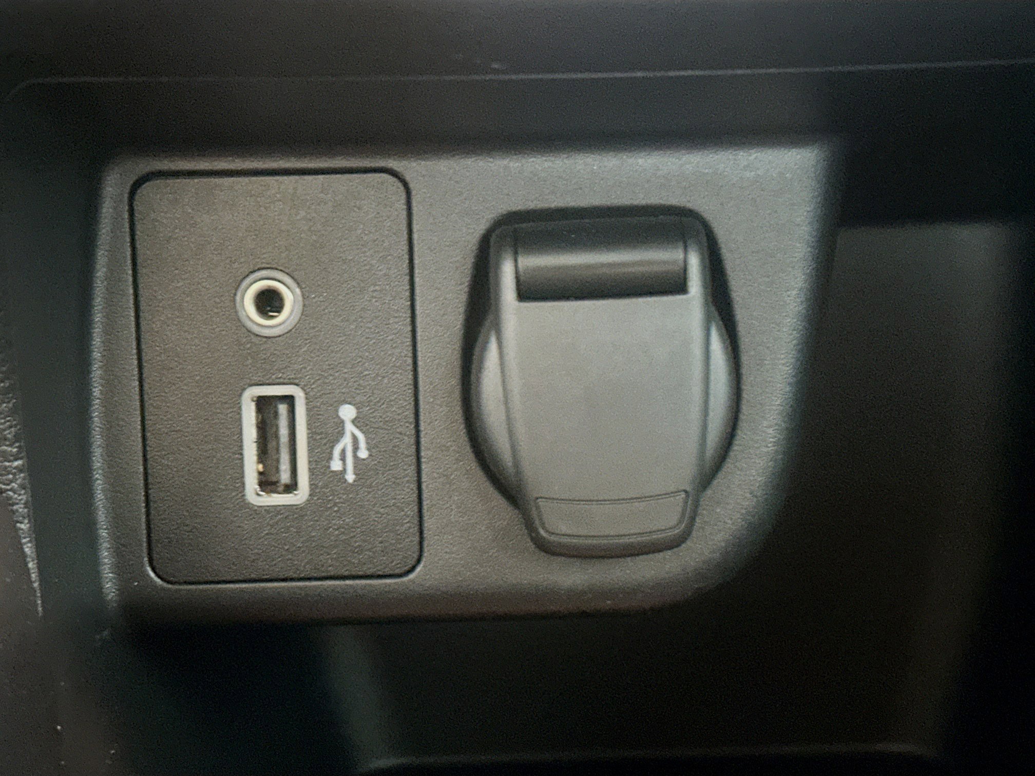 Used 2025 Nissan Versa S image 24