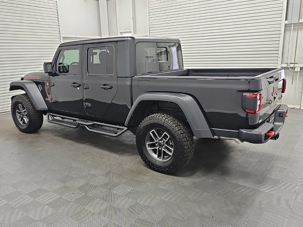 Used 2025 Jeep Gladiator Mojave w/ Convenience Group AWD/4WD image 6