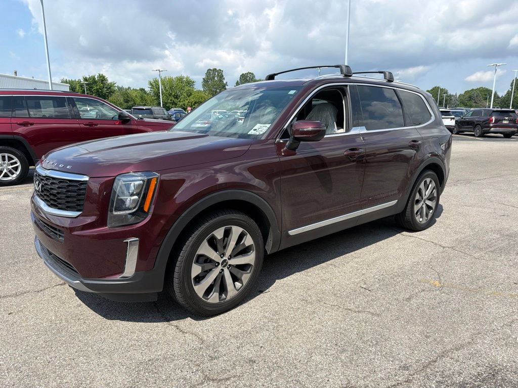 Used 2022 Kia Telluride EX w/ EX Premium Package FWD image 3