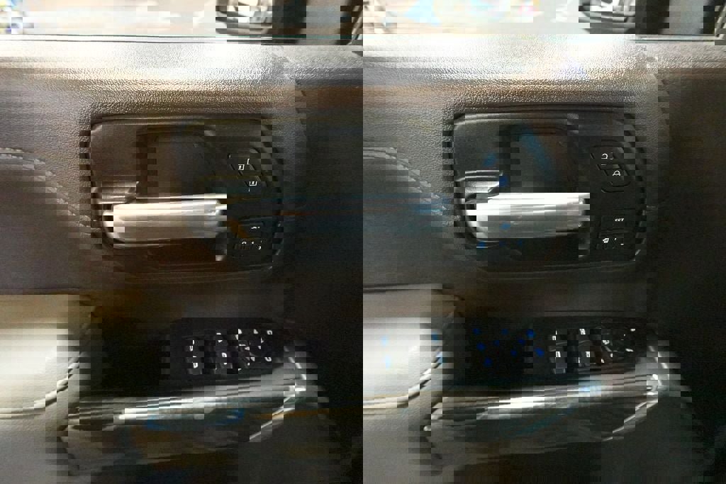 Used 2020 Chevrolet Silverado 2500 LTZ w/ LTZ Plus Package image 9