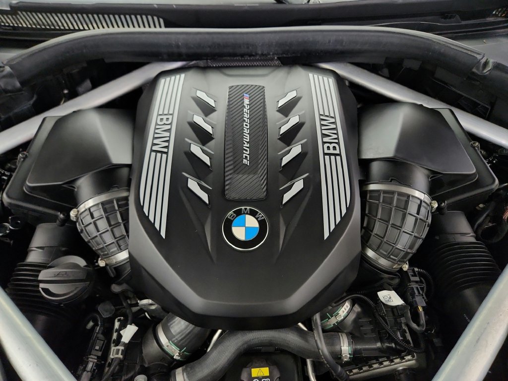 Used 2021 BMW X5 M50i AWD/4WD image 37