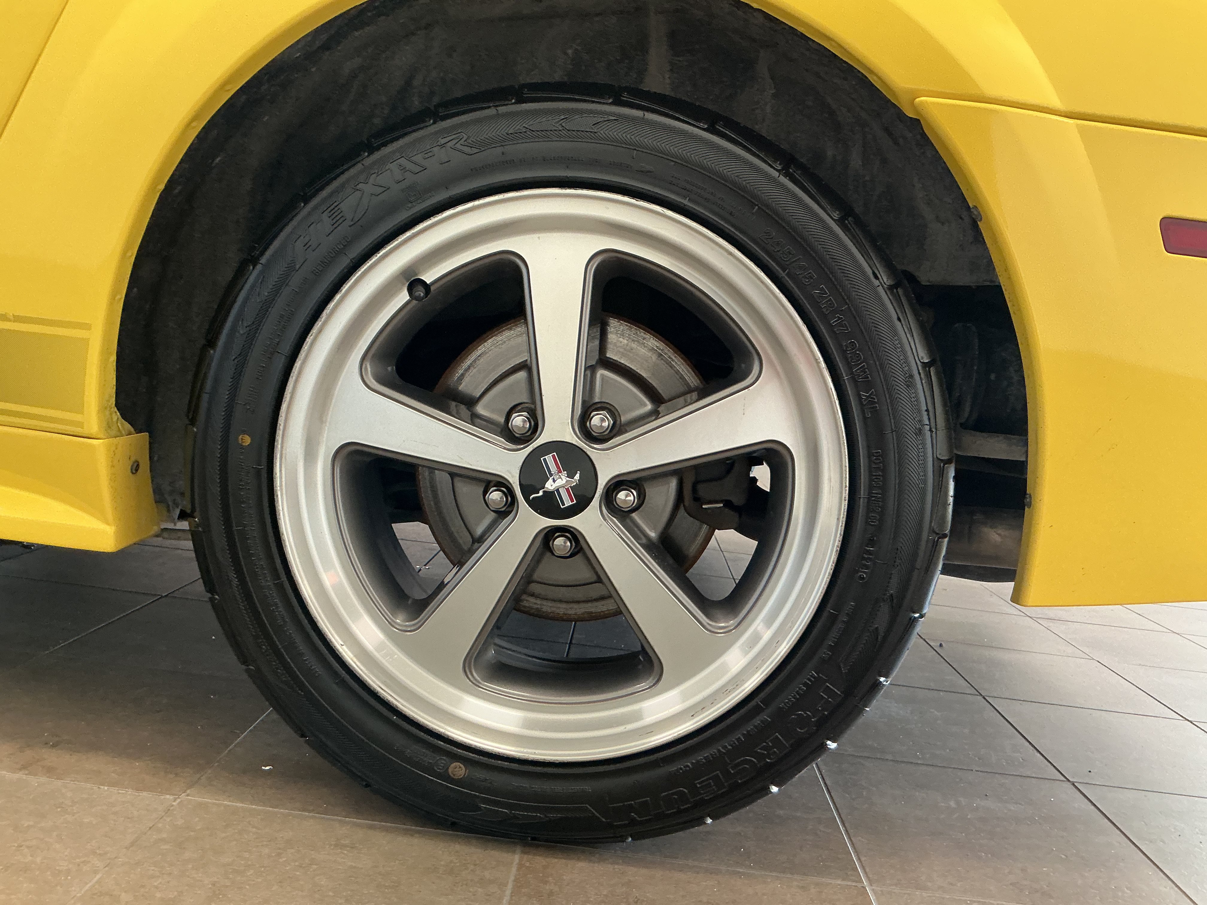 Used 2003 Ford Mustang Mach 1 RWD image 21