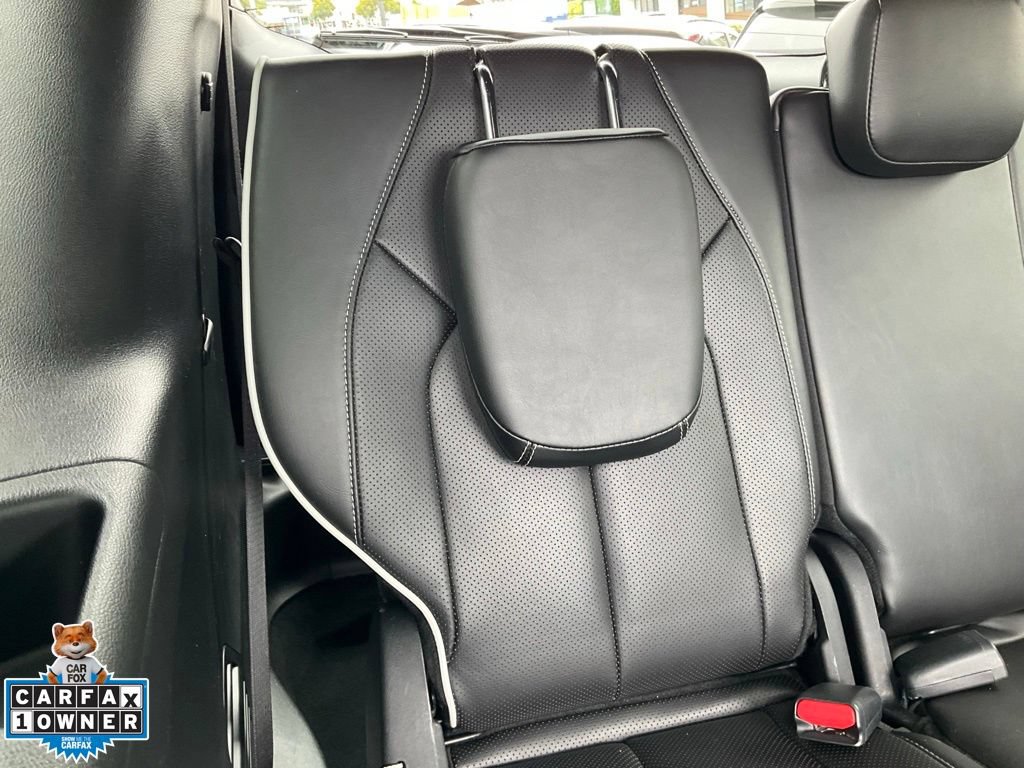 Used 2023 Chrysler Pacifica Limited w/ Uconnect Theater Family Group FWD image 60