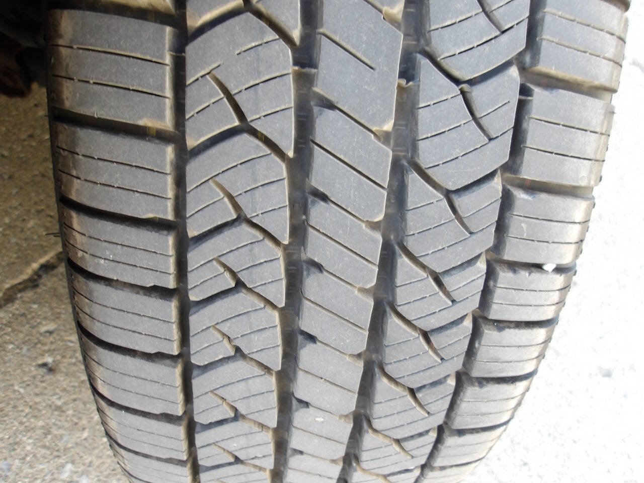 Used 2014 Ford Fiesta SE w/ Equipment Group 201A FWD image 39