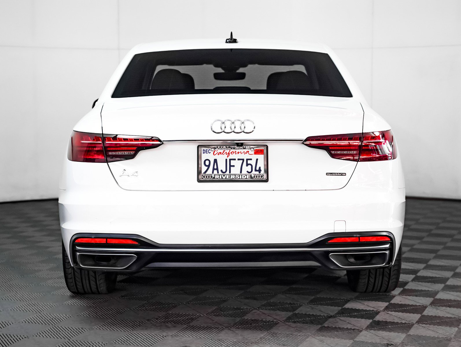 Used 2022 Audi A4 2.0T Premium w/ 18" Wheel Package image 13