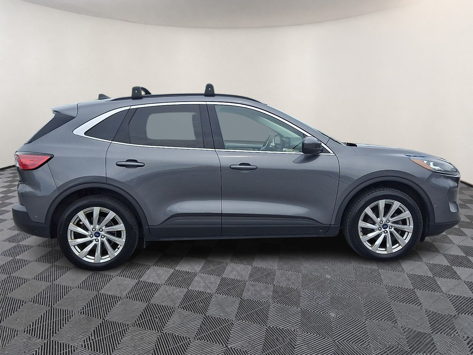 Used 2021 Ford Escape Titanium w/ Titanium Elite Package AWD/4WD image 7