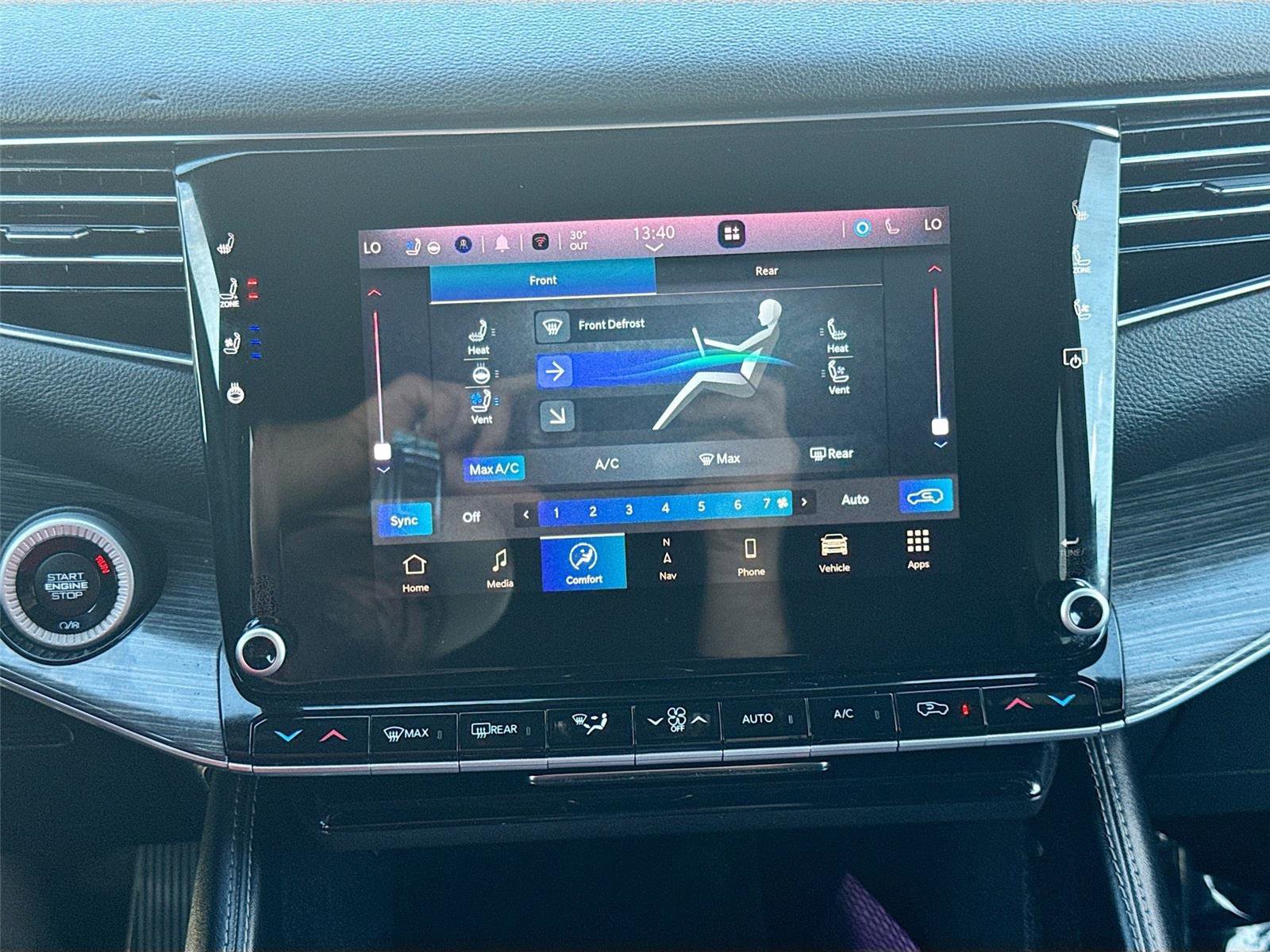 Used 2022 Jeep Wagoneer Series III image 16