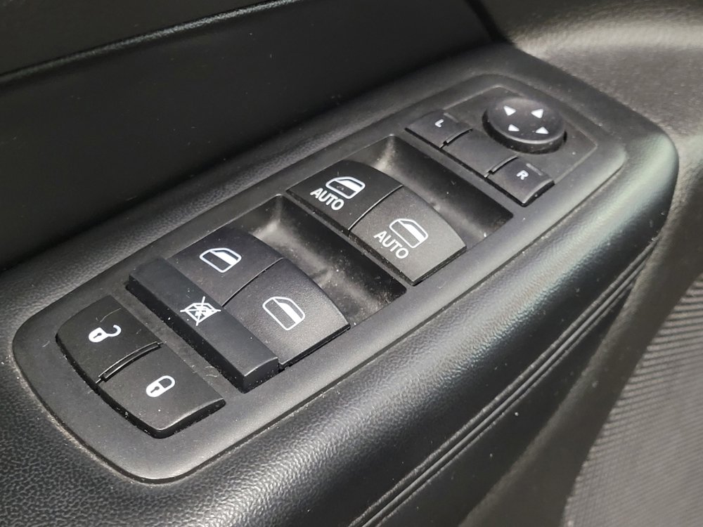 Used 2017 Jeep Grand Cherokee Laredo w/ Quick Order Package 23E image 27