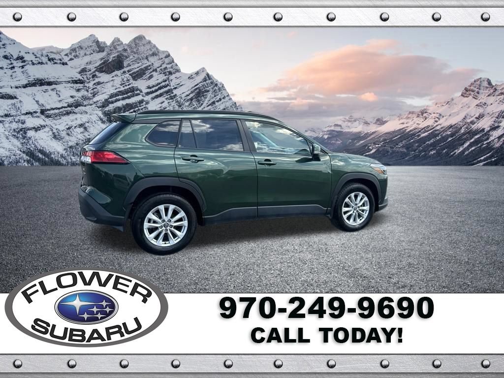 Used 2024 Toyota Corolla Cross LE AWD/4WD image 8