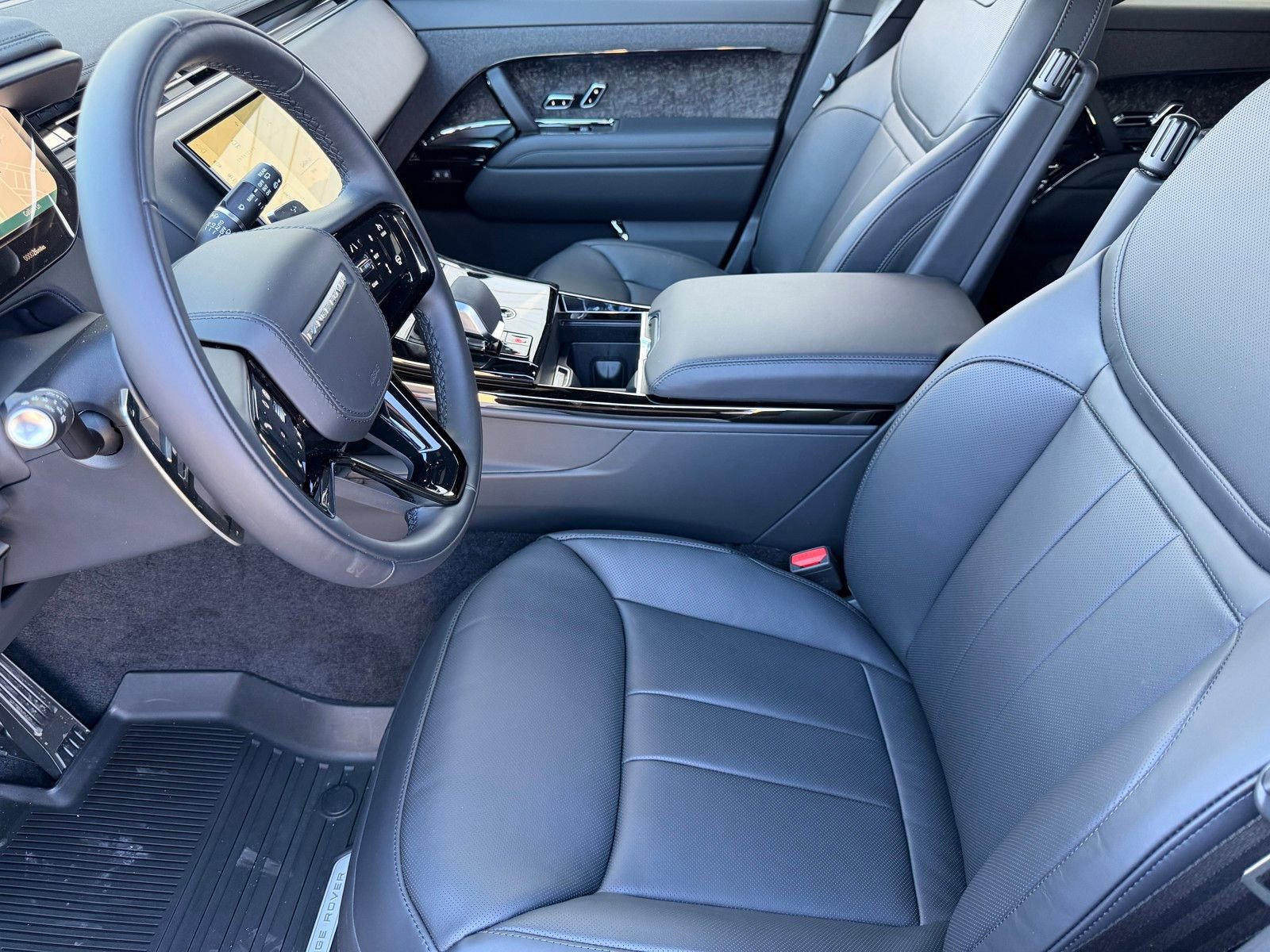 New 2026 Land Rover Range Rover Sport Dynamic SE image 9