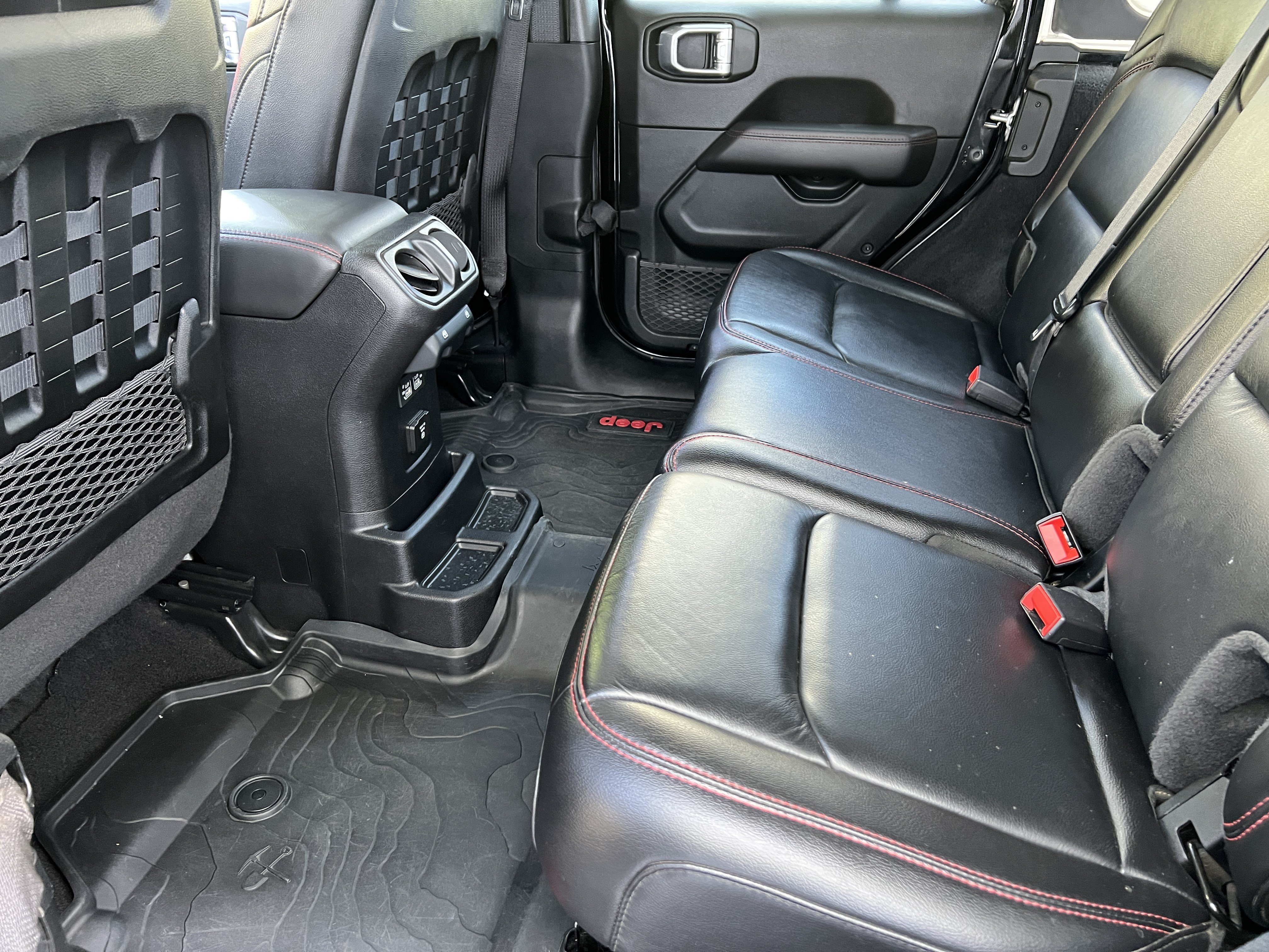 Used 2021 Jeep Wrangler Unlimited Rubicon w/ Uconnect 4C Nav & Sound Group AWD/4WD image 17