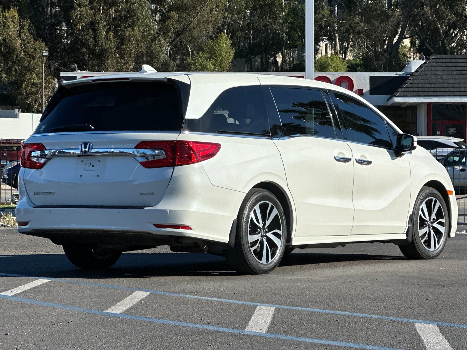 Used 2018 Honda Odyssey Elite image 5
