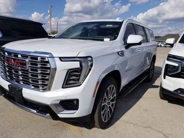 New 2026 GMC Yukon XL Denali w/ LPO, Floor Liner Package image 1